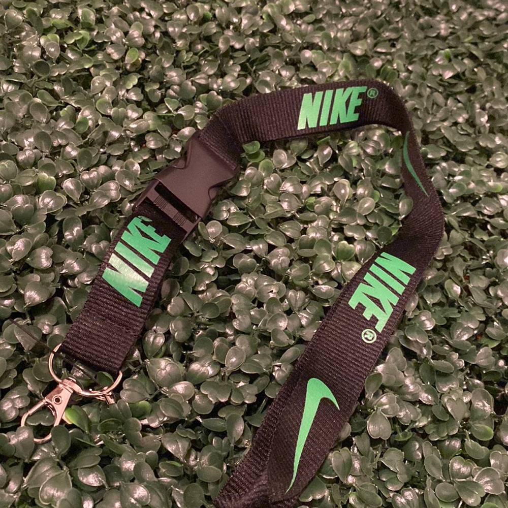 Nike Detachable Lanyard Black & Green